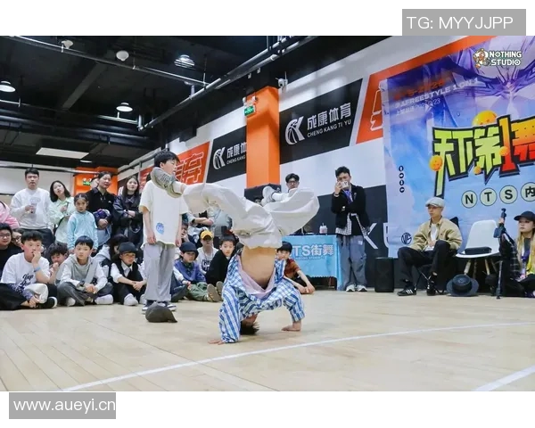 杭州街舞队与南京街舞队赛后复盘分析力量对决的精彩瞬间与战术策略